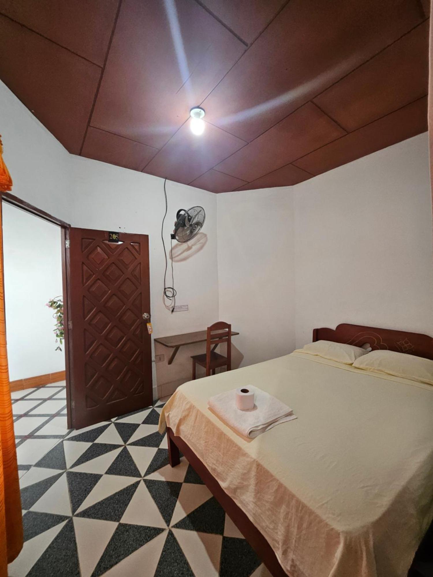 Hotel Sarisa House à Iquitos Extérieur photo