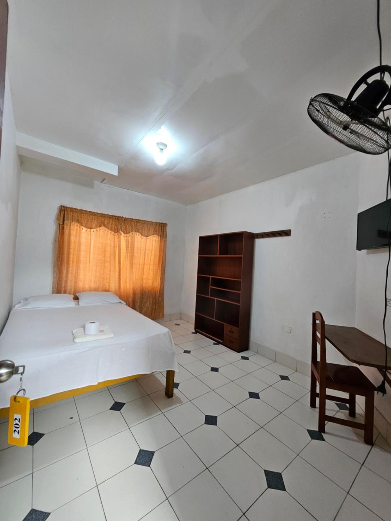 Hotel Sarisa House à Iquitos Extérieur photo