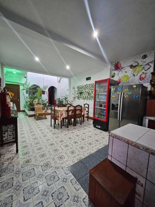 Hotel Sarisa House à Iquitos Extérieur photo